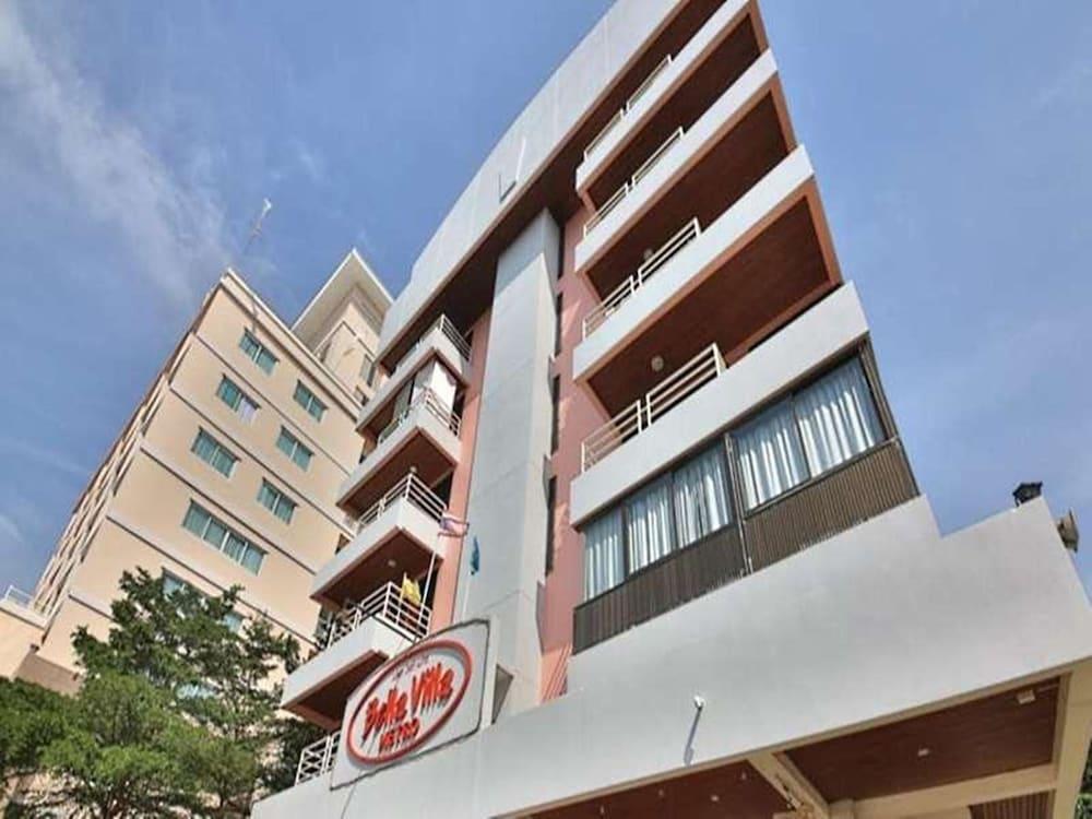 Bella Villa Metro Pattaya Exterior photo